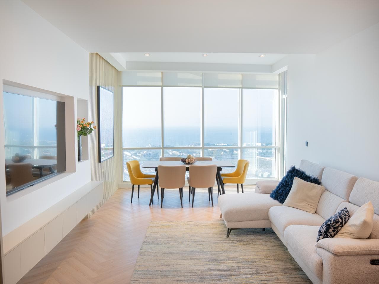 Luxury-Upgraded 1-Bedroom Apartment – Continental Tower